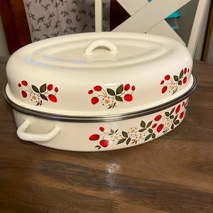 Vintage roaster-ADORABLE raspberries and flowers